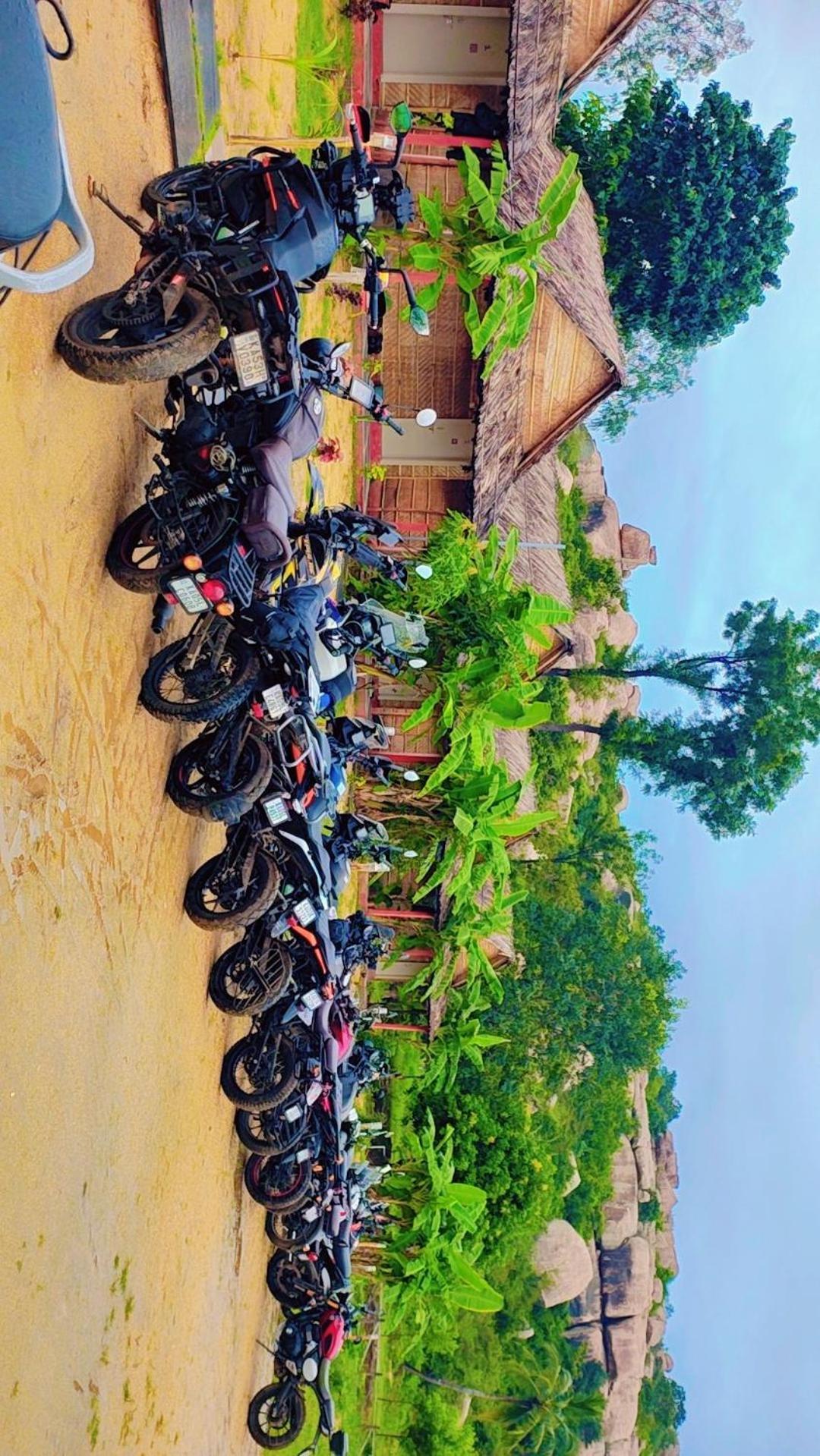 Om Shanti Om Home Stay & Cafe Hampi Exterior foto
